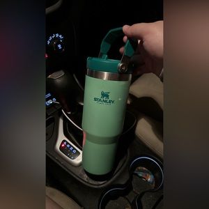 Stanley Flip-top 30 oz tumbler